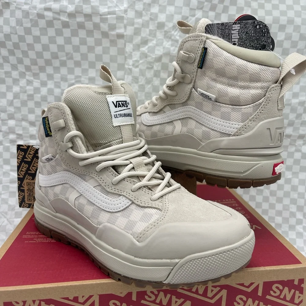 Vans Men’' UltraRange EXO Hi Gore-Tex Cream Lace Up Boot Mte2 Checkerboard Birch